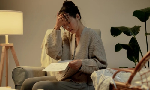 Comment choisir la meilleure lampe basse vision pour la DMLA ?