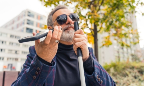 L'accessibilité des téléphones portables pour les malvoyants : comment bien choi