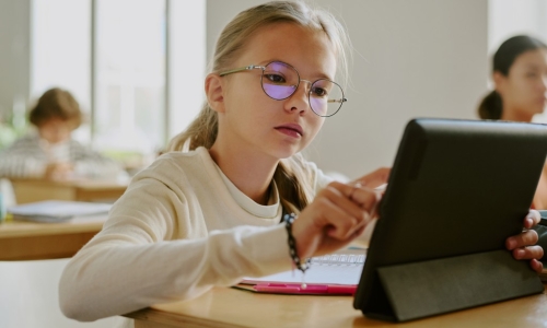Rentrée scolaire 2025 : les défis de taille pour les élèves malvoyants